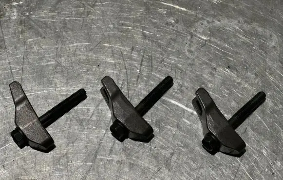 KIA Rio Fuel Injector clamp holder