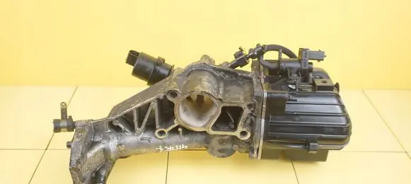 Alfa Romeo Giulietta EGR valve cooler 55249192 4HTR7