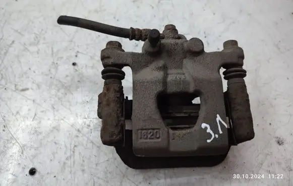 Nissan Qashqai Rear brake caliper