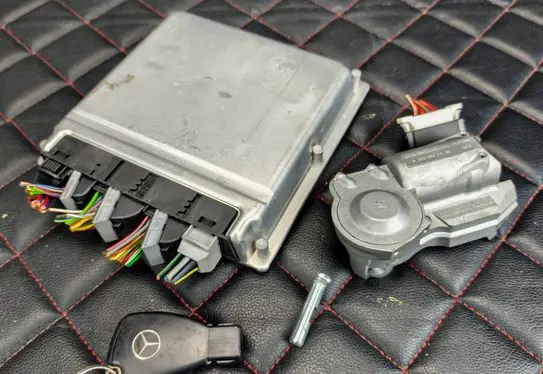 Mercedes-Benz C W203 Engine control unit/module A6121537779 1279H00000 0281012196