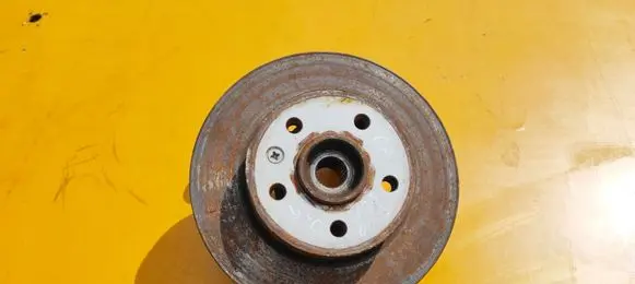 Mercedes-Benz Vito Viano W638 Front wheel hub spindle knuckle A6383300332