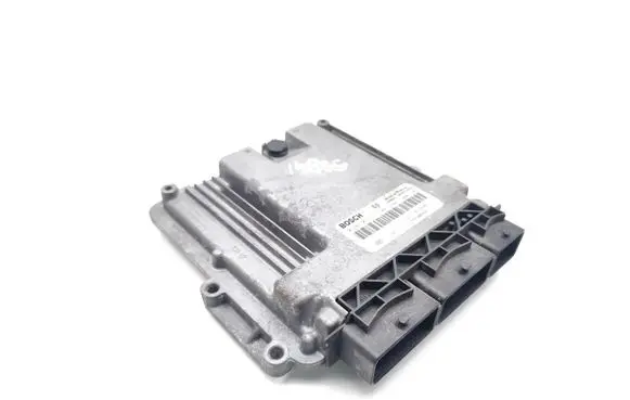 Opel Vivaro Engine control unit/module 237103984R 0281031363 1039S74484