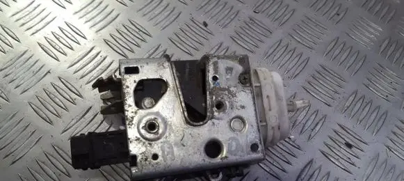 Audi A6 S6 C4 4A Front door lock 4a2837016b