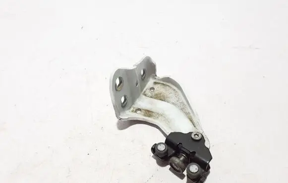 Renault Express Sliding door lower roller guide/hinge 745967497R