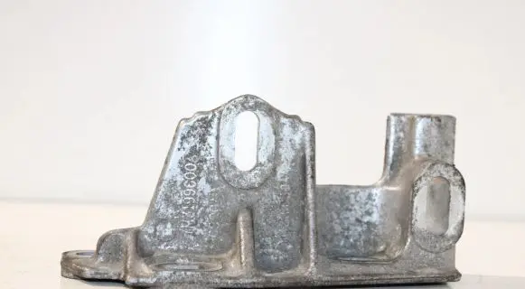 Volkswagen Sharan Engine mounting bracket 7M3199600A