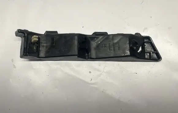 KIA Sportage Front bumper mounting bracket 86515F1000