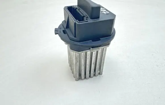Peugeot 307 Heater blower fan relay F8840002 5HL00894103