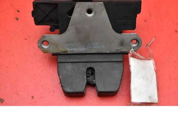 Tailgate/trunk/boot lock/catch/latch