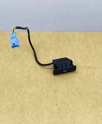 Mercedes-Benz C W204 AUX in-socket connector A1728200815 17112010