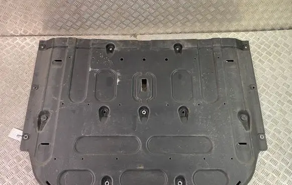 Hyundai Ioniq Center/middle under tray cover 84137G7500