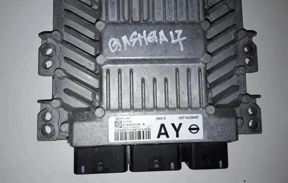 Nissan Qashqai Engine control unit/module S180033104A