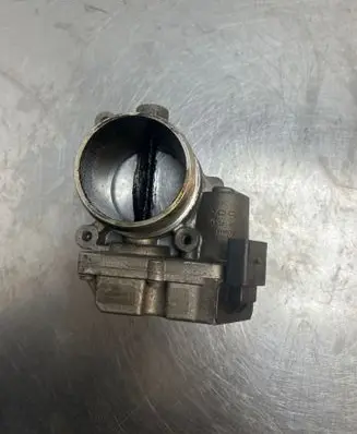 Audi A8 S8 D3 4E Throttle valve 4E0145950C
