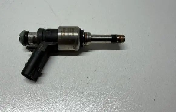 Hyundai i30 Fuel injector 3531003AC0