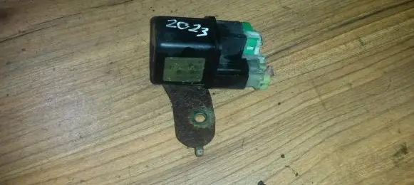 Nissan Almera Tino Other relay 00720vj1decc Nenustatyta