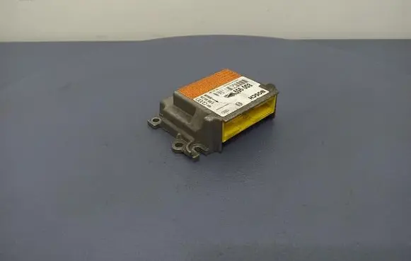 Audi A4 S4 B5 8D Airbag control unit/module 0285001276