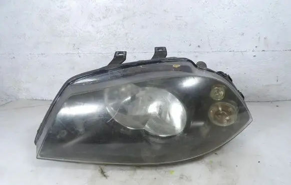Seat Ibiza III (6L) Headlight/headlamp 6L1941021A