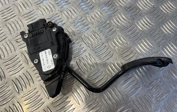 Renault Trafic II (X83) Accelerator throttle pedal 7700313060 6PV00811914