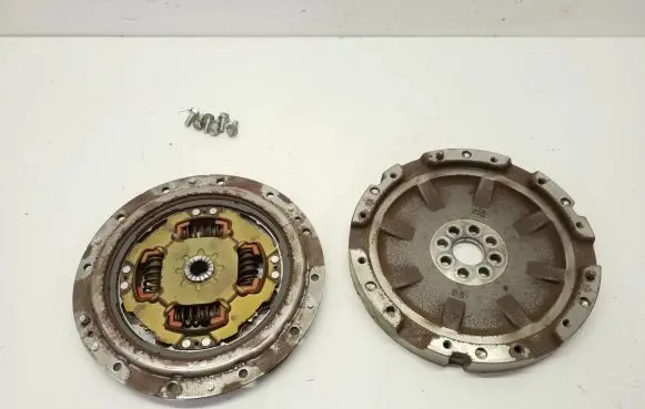 Toyota Prius+ (ZVW40) Clutch set kit 2H302505