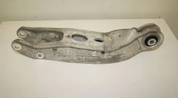 Audi Q7 4M Rear upper control arm/wishbone 4M0505311J