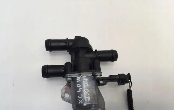 Volvo XC40 Coolant heater control valve 31686344 8888587461