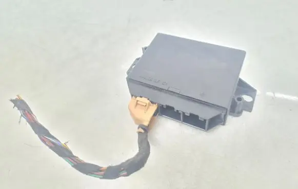 Audi A6 S6 C5 4B Parking PDC control unit/module 8Z0919283