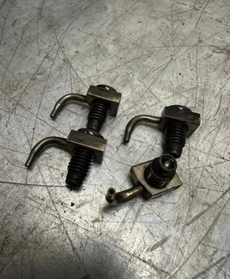 Volkswagen Golf VI Fuel injectors set 038103157C