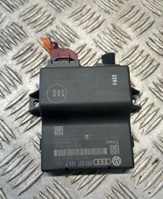 Audi Q5 SQ5 8R Gateway control module 8R0907468P