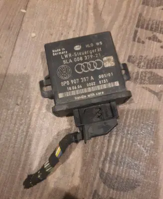 Audi A6 S6 C6 4F Light module LCM 5LA00837921 8P0907357A 00020131