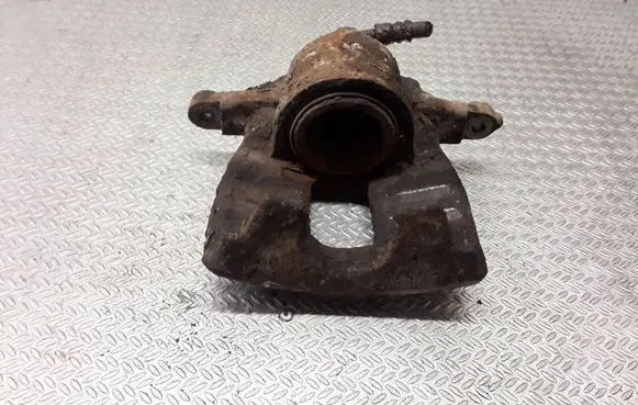 Honda CR-V Front brake caliper