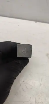 Volkswagen PASSAT B6 TPMS reset button 3C0927121D