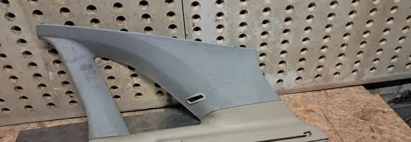 Mercedes-Benz B W245 (D)pillar trim (top) 