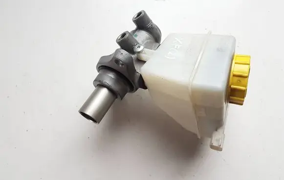 Jaguar XF X250 Master brake cylinder 03350886971