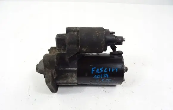 Nissan Juke I F15 Starter motor 23300-1073R