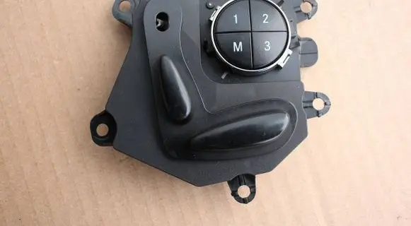 Mercedes-Benz E W211 Seat control switch 2118215179