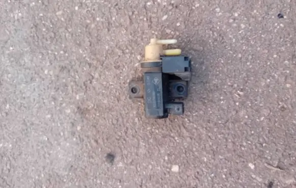 Renault Master III Vacuum valve 8200790180 08106C0078