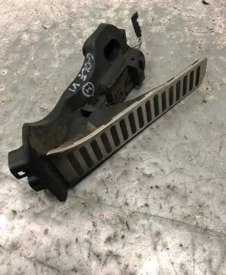 Volkswagen Golf VI Accelerator throttle pedal 1K1721503AN