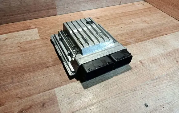BMW 5 E60 E61 Engine control unit/module ECU 7583225 5WK93643 MSD802