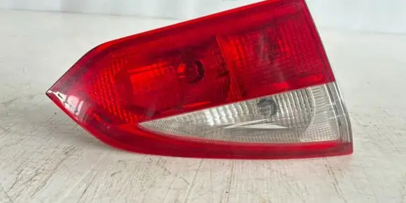 Ford Focus Tailgate rear/tail lights BM51-13A603-BC