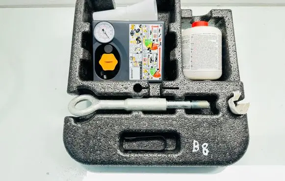 Volvo V60 Tool set 
