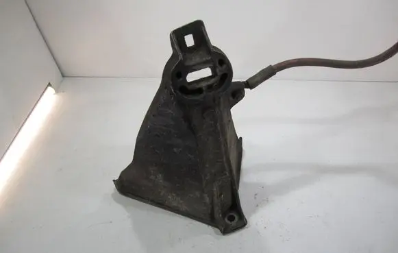 Audi A6 S6 C4 4A Engine mounting bracket 4A0199308