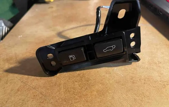 Lexus UX Other devices 6271T96