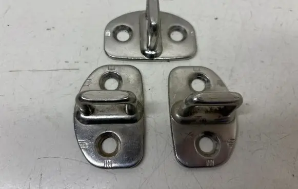 Volkswagen Bora Front door lock loop/hook striker 3B0837033E