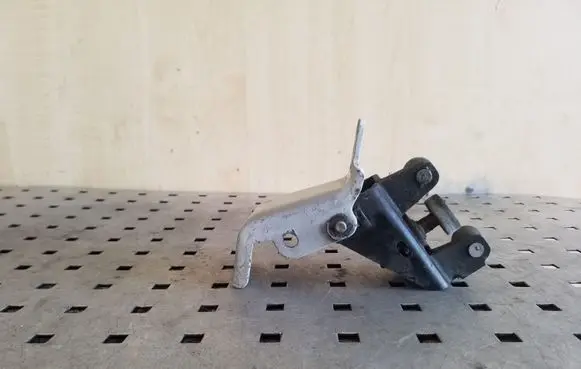 Renault Kangoo I Sliding door middle roller runner 3082227