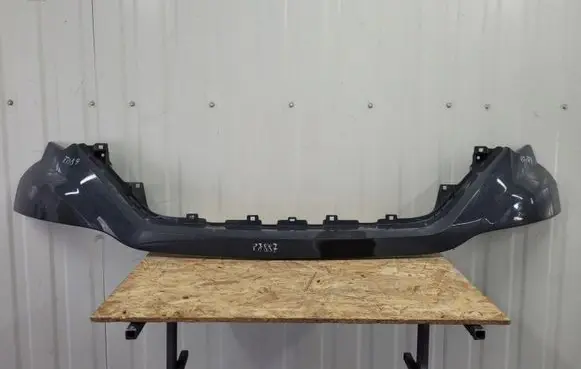 Front bumper lip