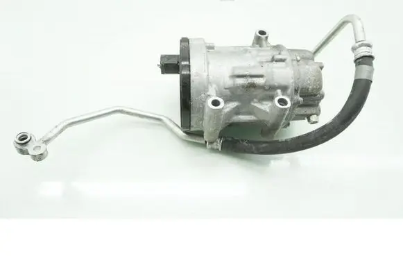 Toyota C-HR I Air conditioning (A/C) compressor (pump) 0424000374