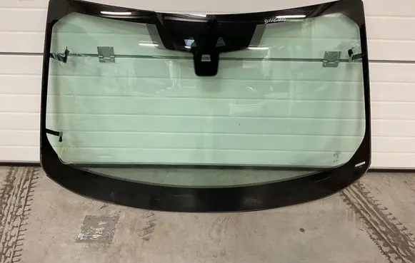 Land Rover Discovery Sport Front windscreen/windshield window 