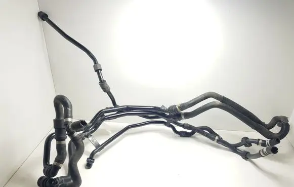 Skoda Superb B8 (3V) Engine coolant pipe/hose 5Q1820693E