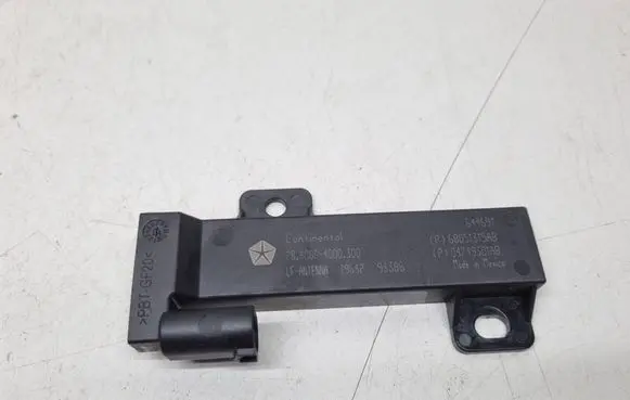 Jeep Grand Cherokee Aerial antenna amplifier 68051315AB
