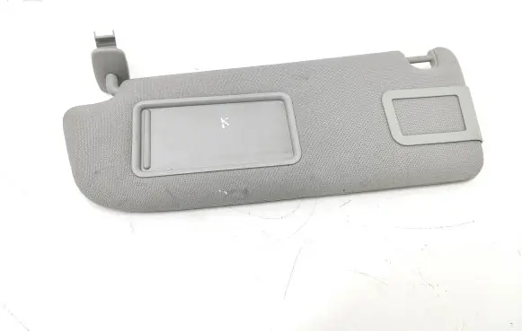 Sun visor