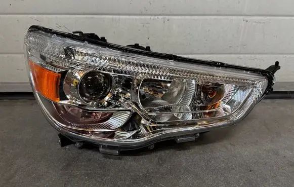 Mitsubishi ASX Headlight/headlamp 8301C642 62154888